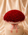 Buchet Éternelle Rouge – 201 Trandafiri Artizanali